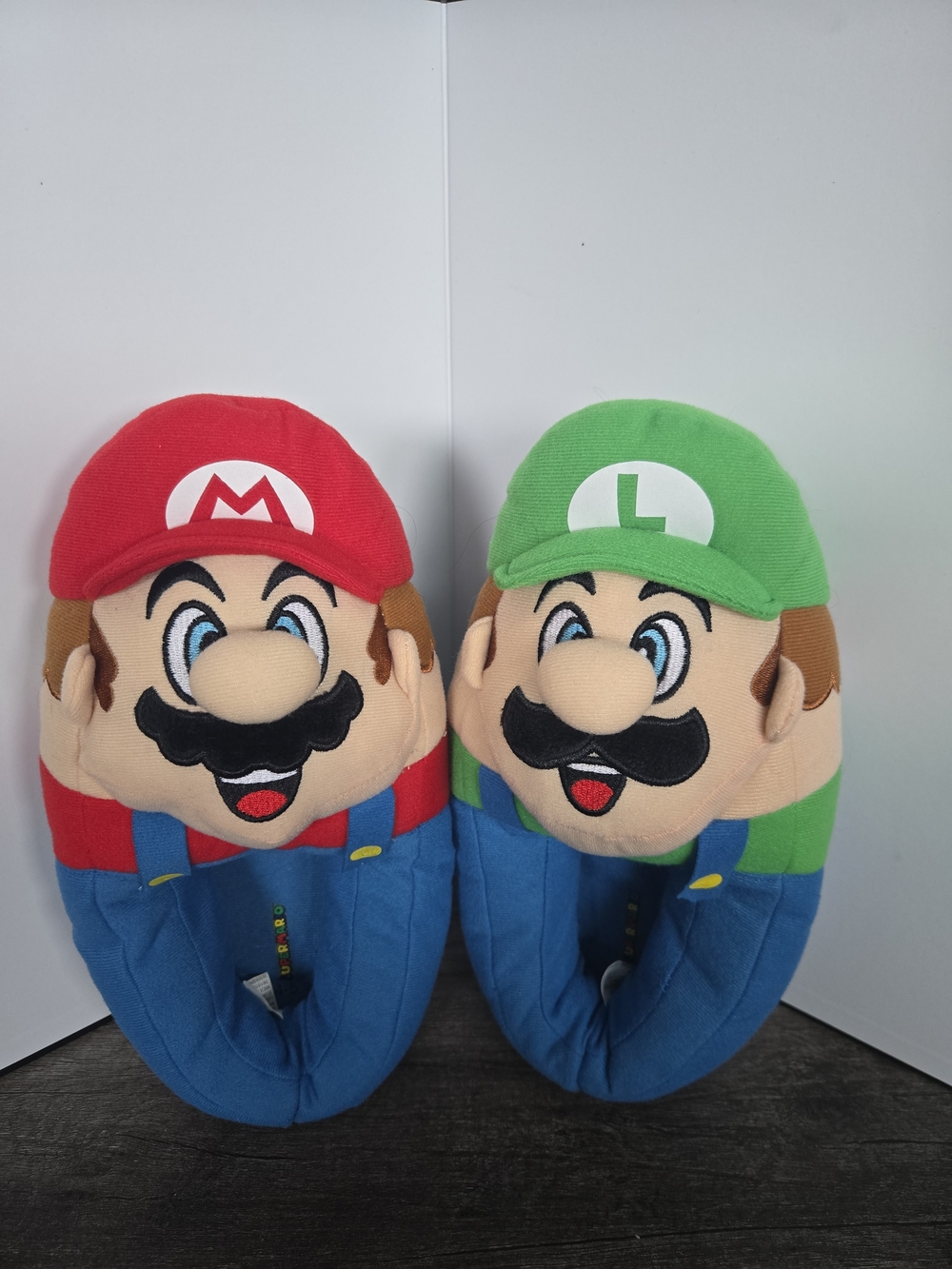 Super Mario Brothers Mario And Luigi Boys Slippers Shoes Size 4-5 Youth